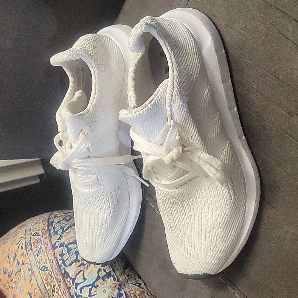 Adidas tennis shoes